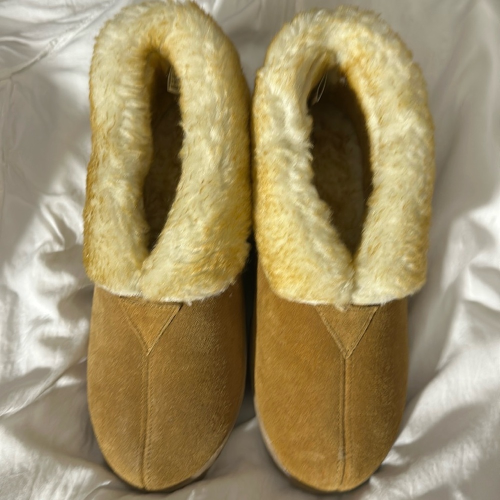 Guide Gear slippers